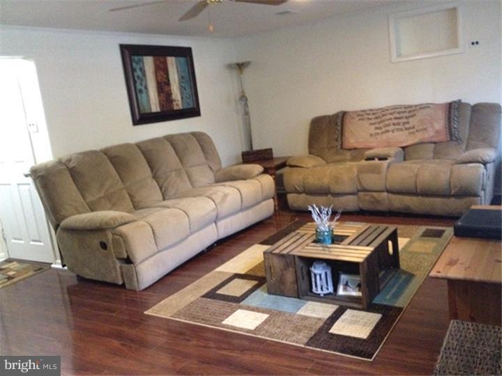 134 Ridge Circle Cherry Hill, NJ 08002 - Photo 2 of 17 Gallery Image 2