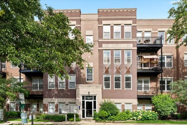 $480,000 | 1245 North Orleans Street, Unit 902, Chicago, IL 60610