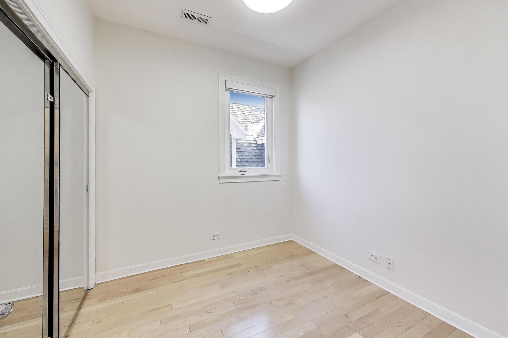 2128 West Walton Street, Unit 2E Chicago, IL 60622 - Photo 14 of 21