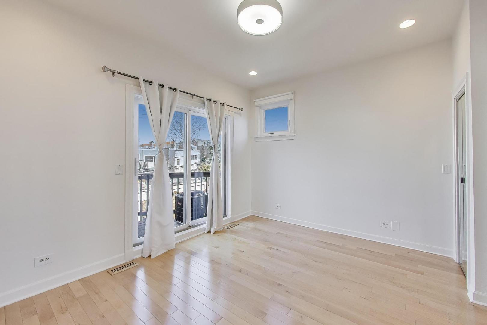 2128 West Walton Street, Unit 2E Chicago, IL 60622 - Photo 9 of 21