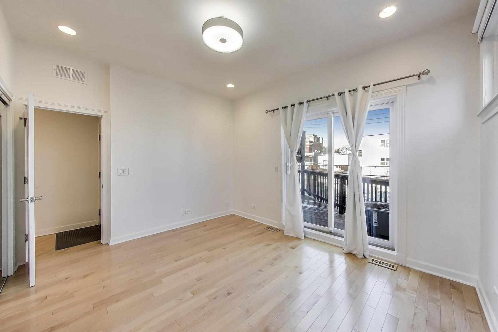 2128 West Walton Street, Unit 2E Chicago, IL 60622 - Photo 10 of 21