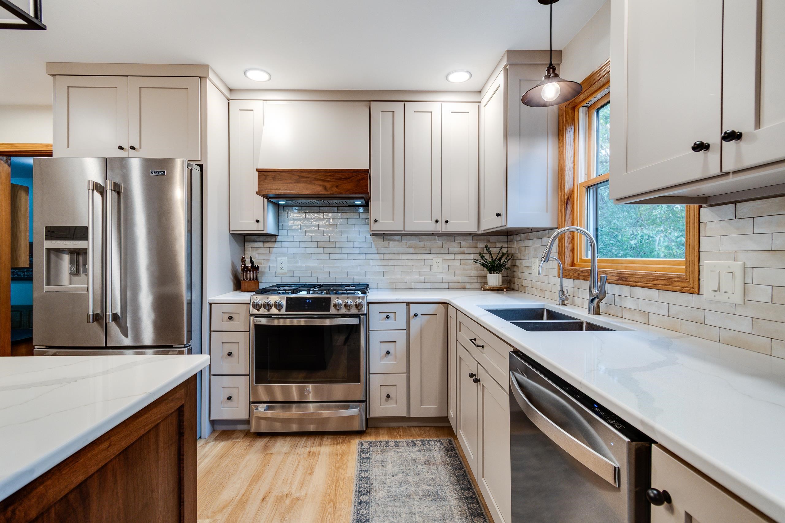 1021 Prairie Queen Road Cambridge, WI 53523 - Photo 16 of 90