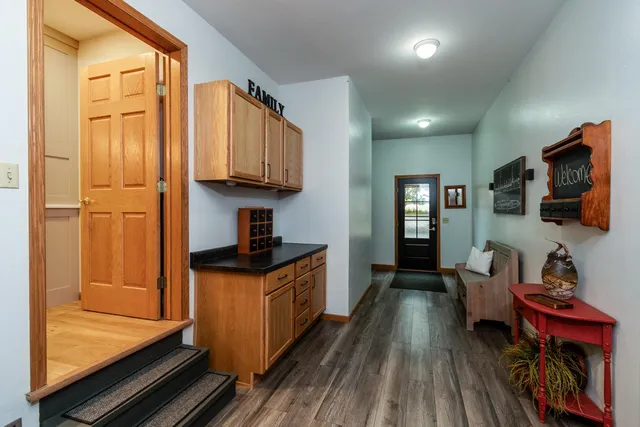 $879,900 | 1021 Prairie Queen Road, Cambridge, WI 53523