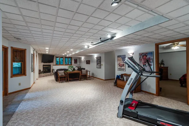 $879,900 | 1021 Prairie Queen Road, Cambridge, WI 53523