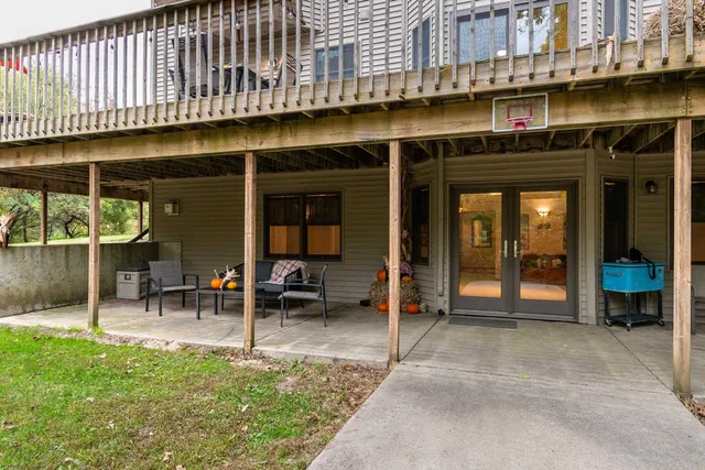 $879,900 | 1021 Prairie Queen Road, Cambridge, WI 53523