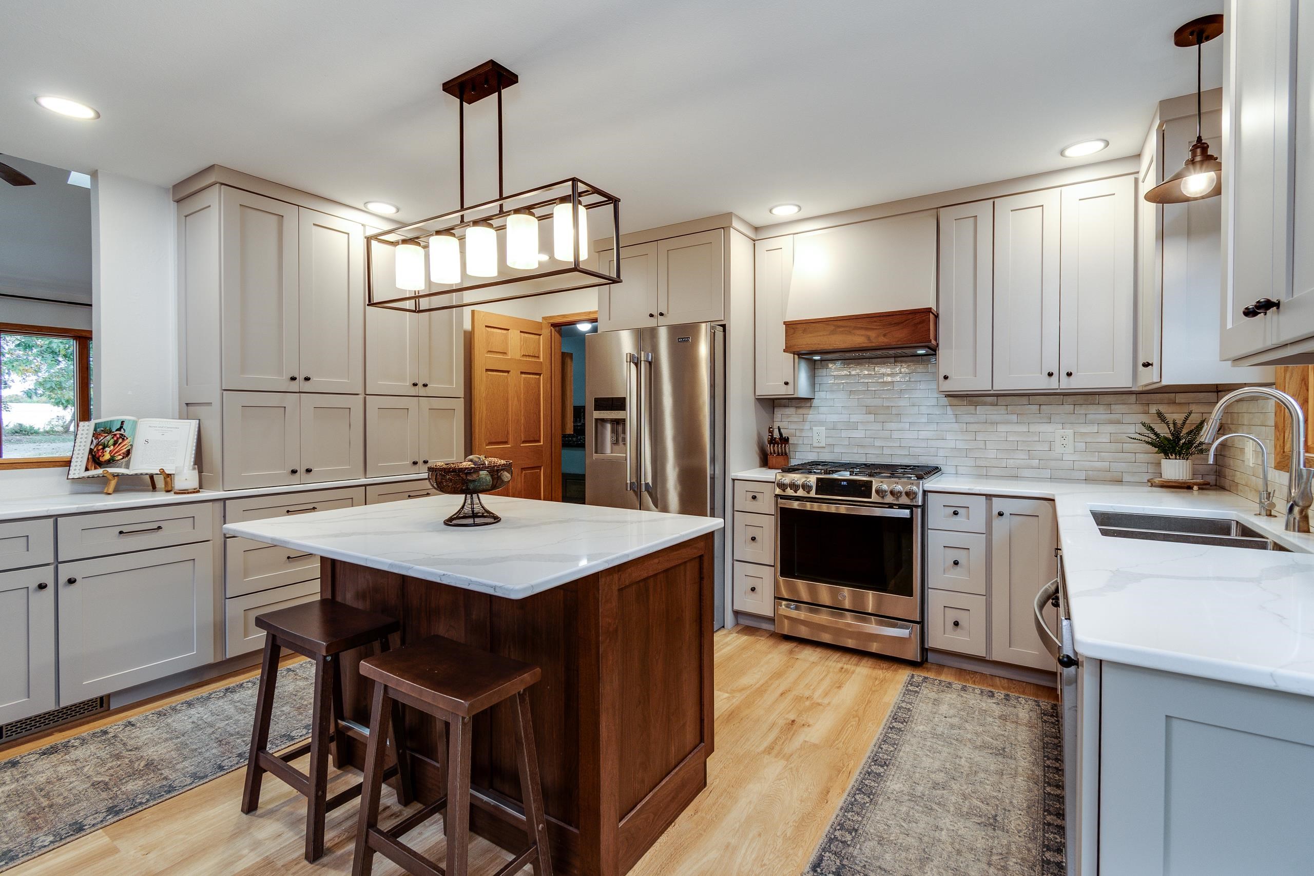 1021 Prairie Queen Road Cambridge, WI 53523 - Photo 7 of 90