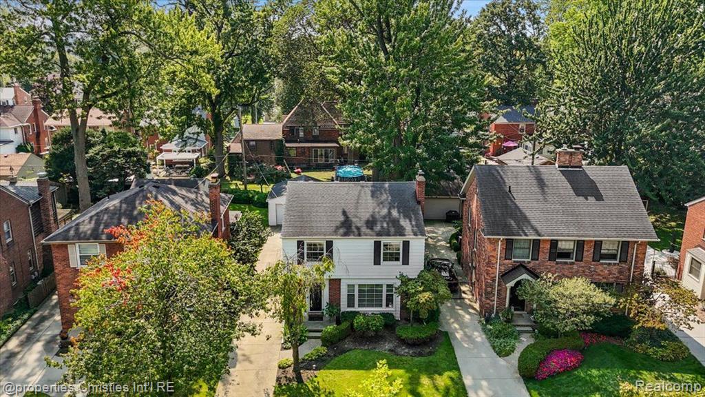 1683 Severn Road Grosse Pointe Woods, MI 48236 - Photo 40 of 47