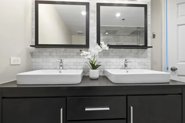 $660,000 | 161 West Harrison Street, Unit 11061108, Chicago, IL 60605