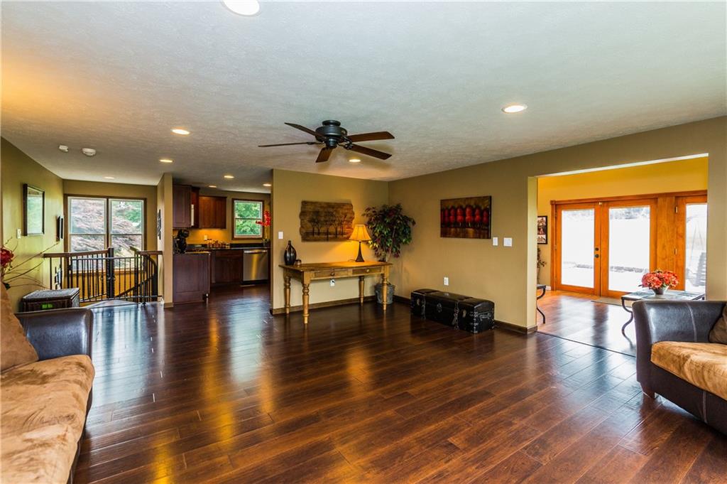 154 Chevy Lane Rochester, PA 15074 - Photo 7 of 25 Spacious and open Family Room
