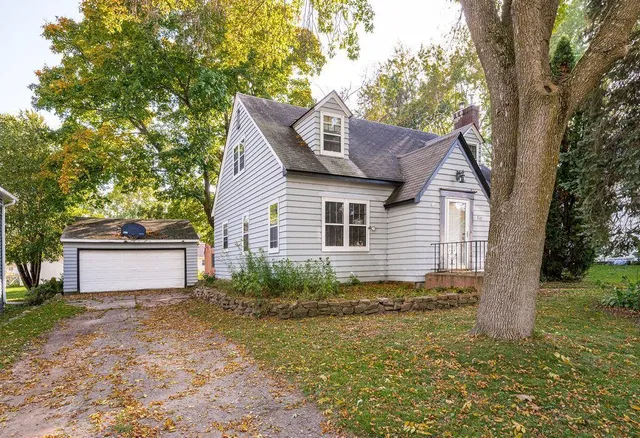 $190,000 | 317 1st Street, Sandstone, MN 55072