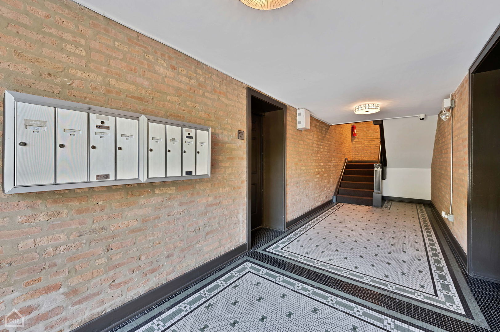 4358 South Prairie Avenue Chicago, IL 60653 - Photo 13 of 90