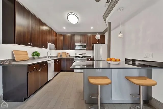 $8,360,000 | 4358 South Prairie Avenue, Chicago, IL 60653