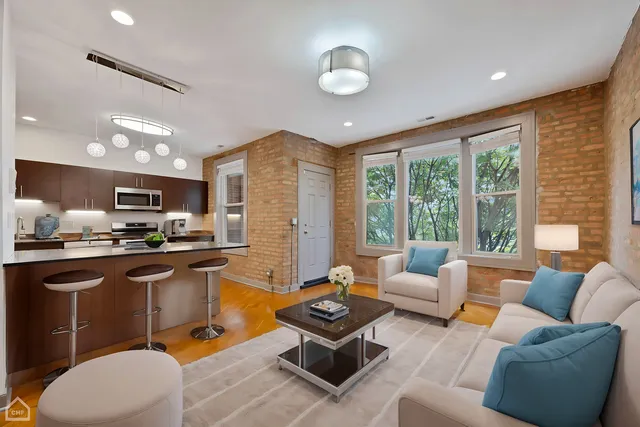 $8,360,000 | 4358 South Prairie Avenue, Chicago, IL 60653