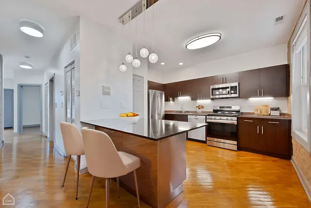 $8,360,000 | 4358 South Prairie Avenue, Chicago, IL 60653