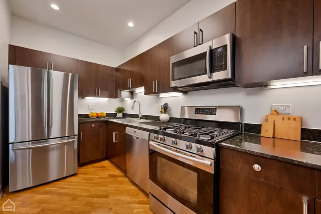 $8,360,000 | 4358 South Prairie Avenue, Chicago, IL 60653