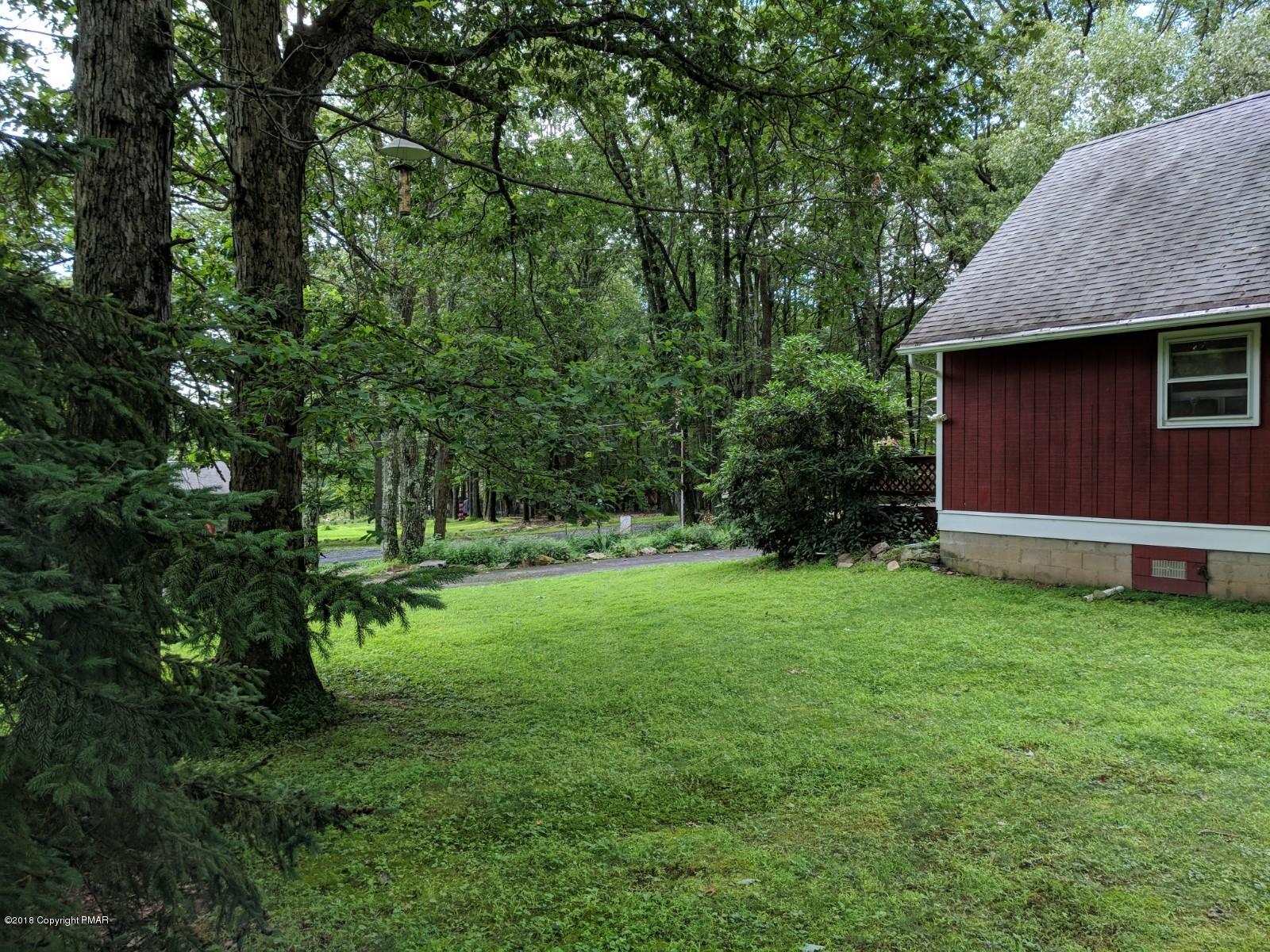1109 Bracts Road Effort, PA 18330 - Photo 28 of 31 a backyard of a house with lots of green space