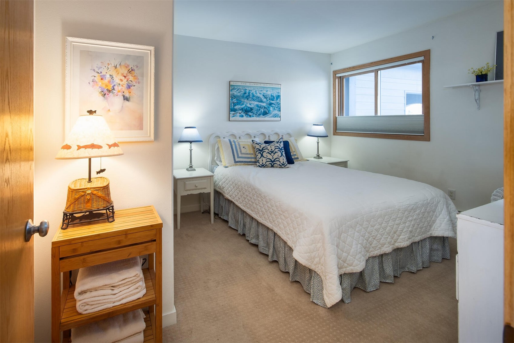 95600 Ryan Gulch Road, Unit 631 Silverthorne, CO 80498 - Photo 21 of 44 a bedroom with a bed and a desk