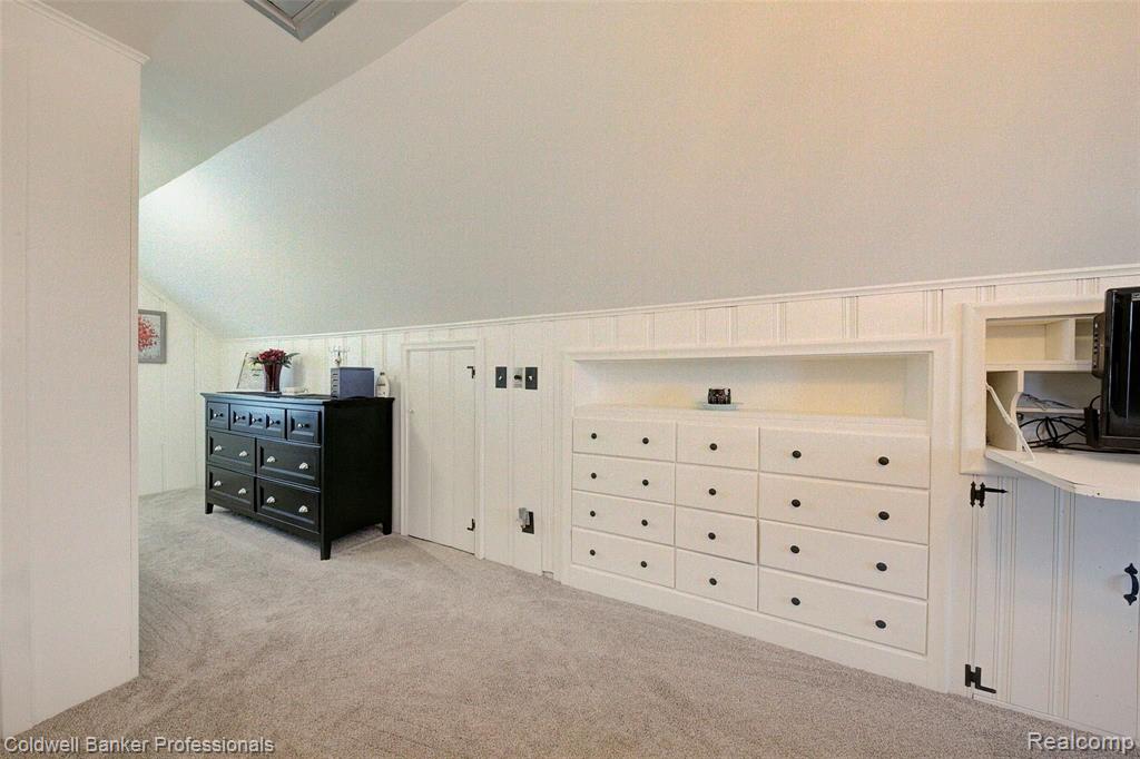 3919 Durham Road Royal Oak, MI 48073 - Photo 32 of 40