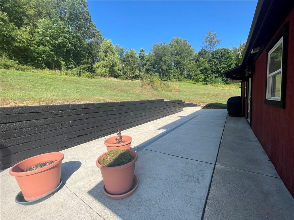 489 Jack Road Vandergrift, PA 15690 - Photo 11 of 46 a outdoor view with a seating space