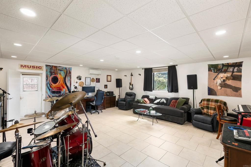 2802 Murray Ridge Road San Diego, CA 92123 - Photo 6 of 38 Gallery Image 6