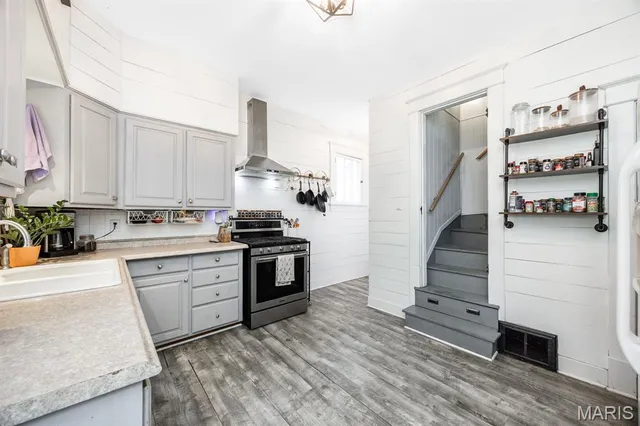 $220,000 | 215 South Benton Street, Edwardsville, IL 62025