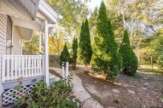 $220,000 | 215 South Benton Street, Edwardsville, IL 62025