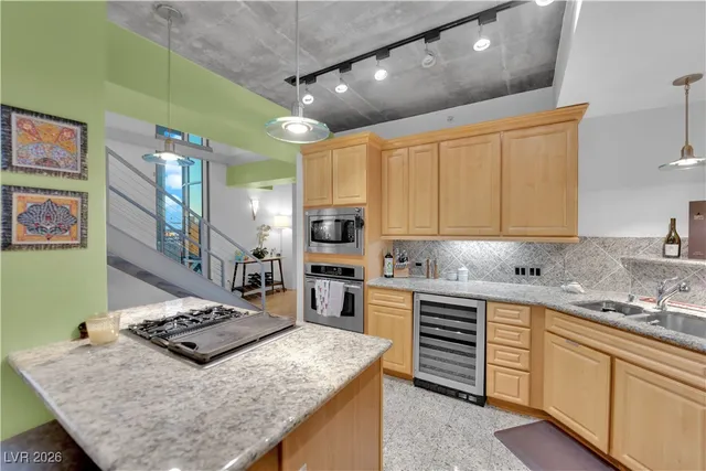 $4,500 | 360 East Desert Inn Road, Unit 607, Las Vegas, NV 89109