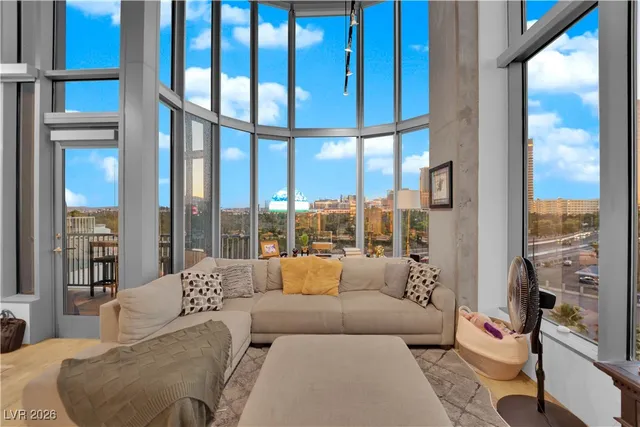 $4,500 | 360 East Desert Inn Road, Unit 607, Las Vegas, NV 89109