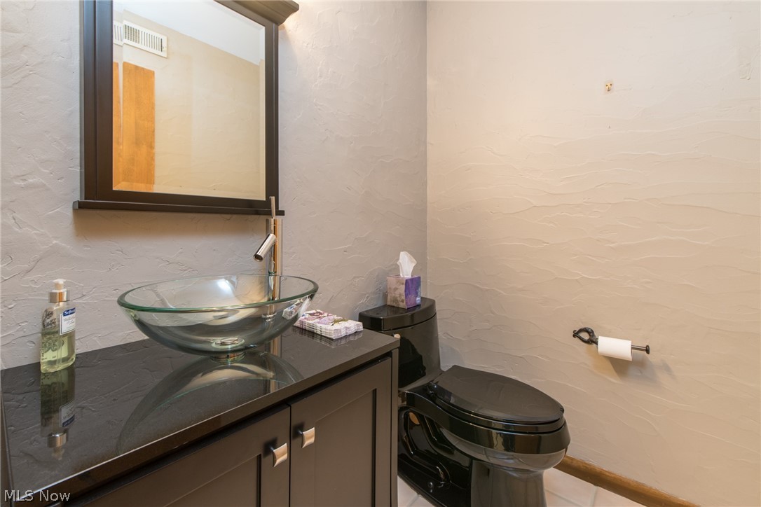 2176 Coventry Road Cleveland Heights, OH 44118 - Photo 12 of 26