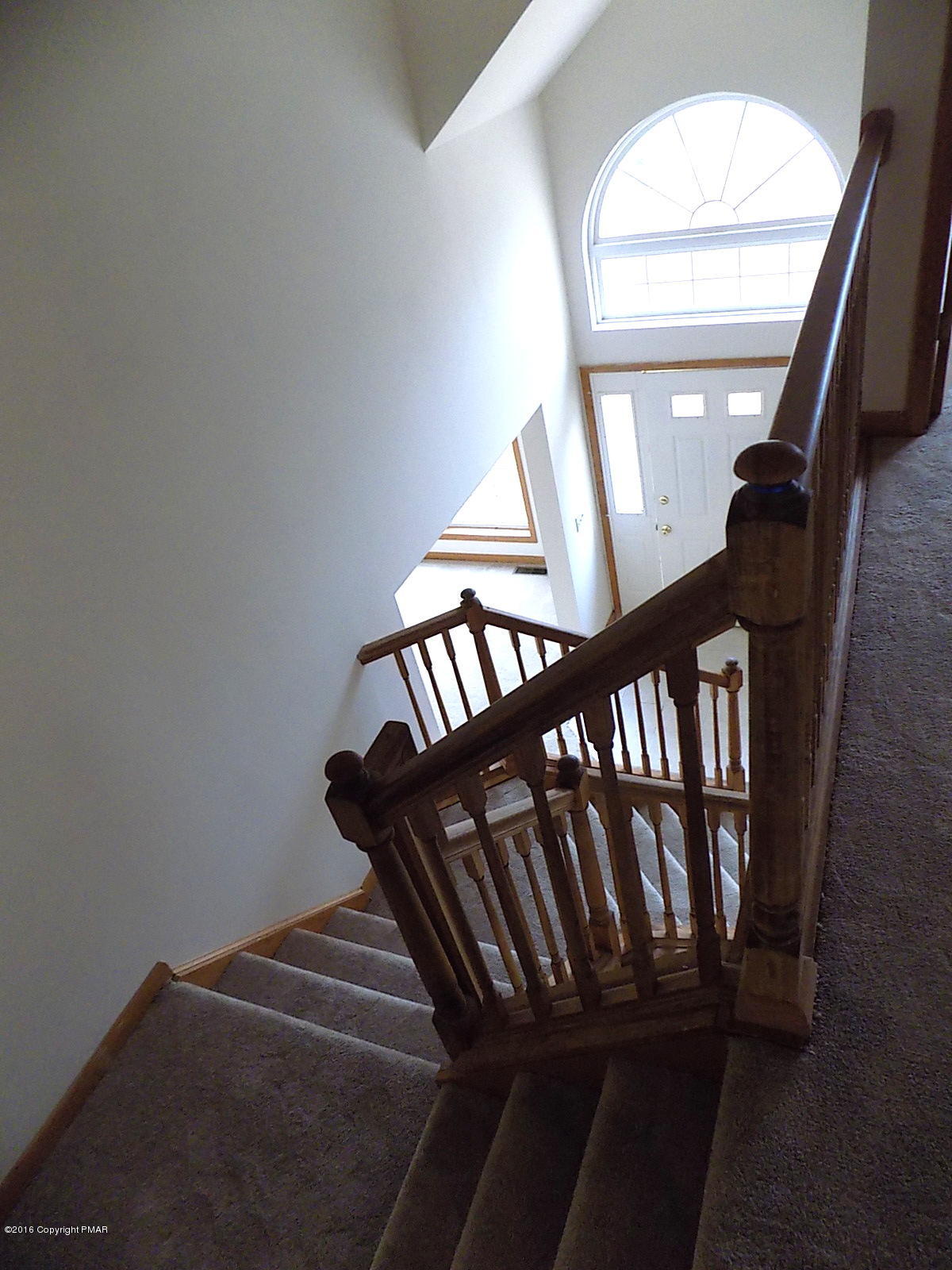 266 Oneida Way Milford, PA 18337 - Photo 7 of 22 a view of entryway