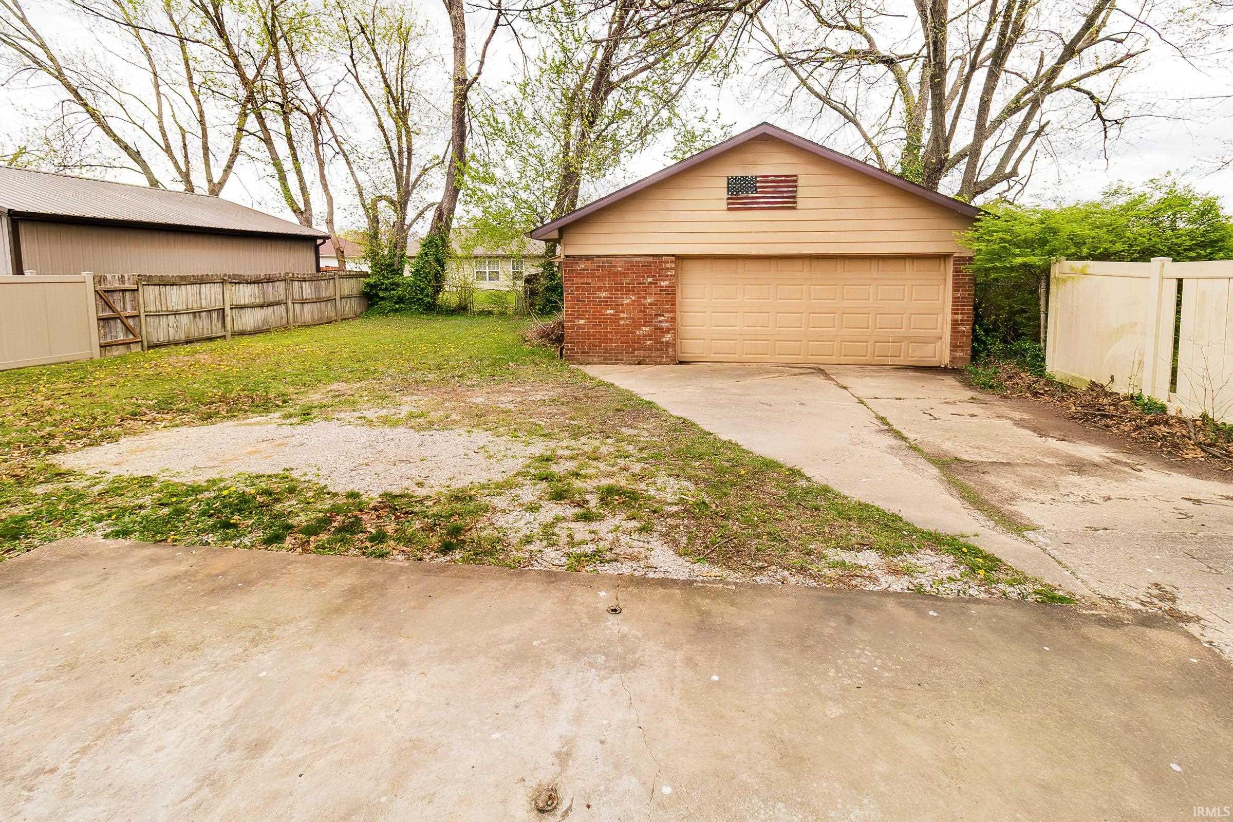 7351 Oak Hill Road Evansville, IN 47725 - Photo 2 of 18