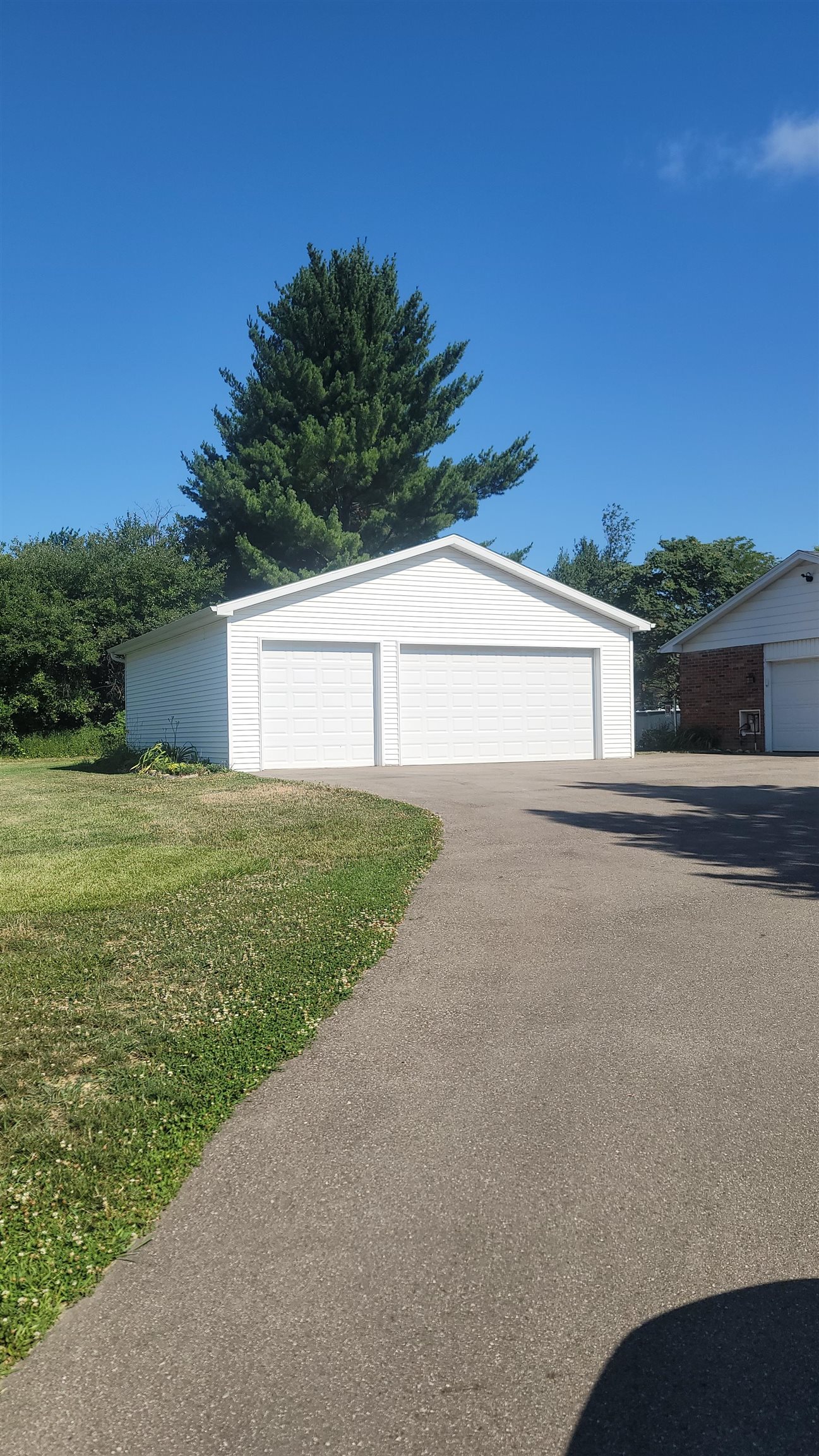 3234 Old Farm Road Flint, MI 48507 - Photo 3 of 18 50083615-2.JPG