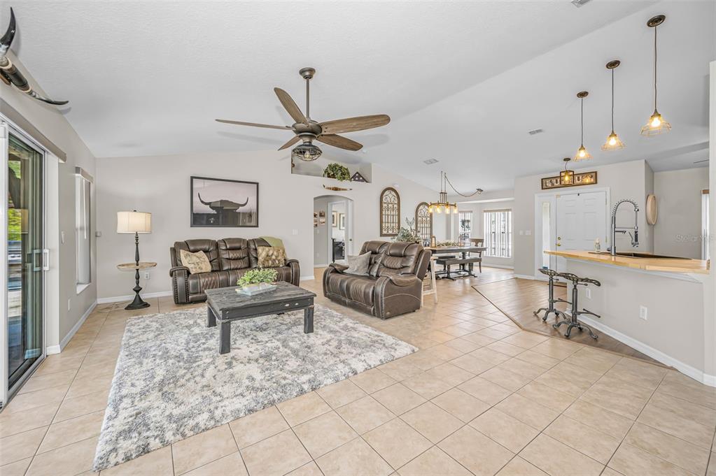 12123 Fulmar Road Weeki Wachee, FL 34614 - Photo 7 of 81