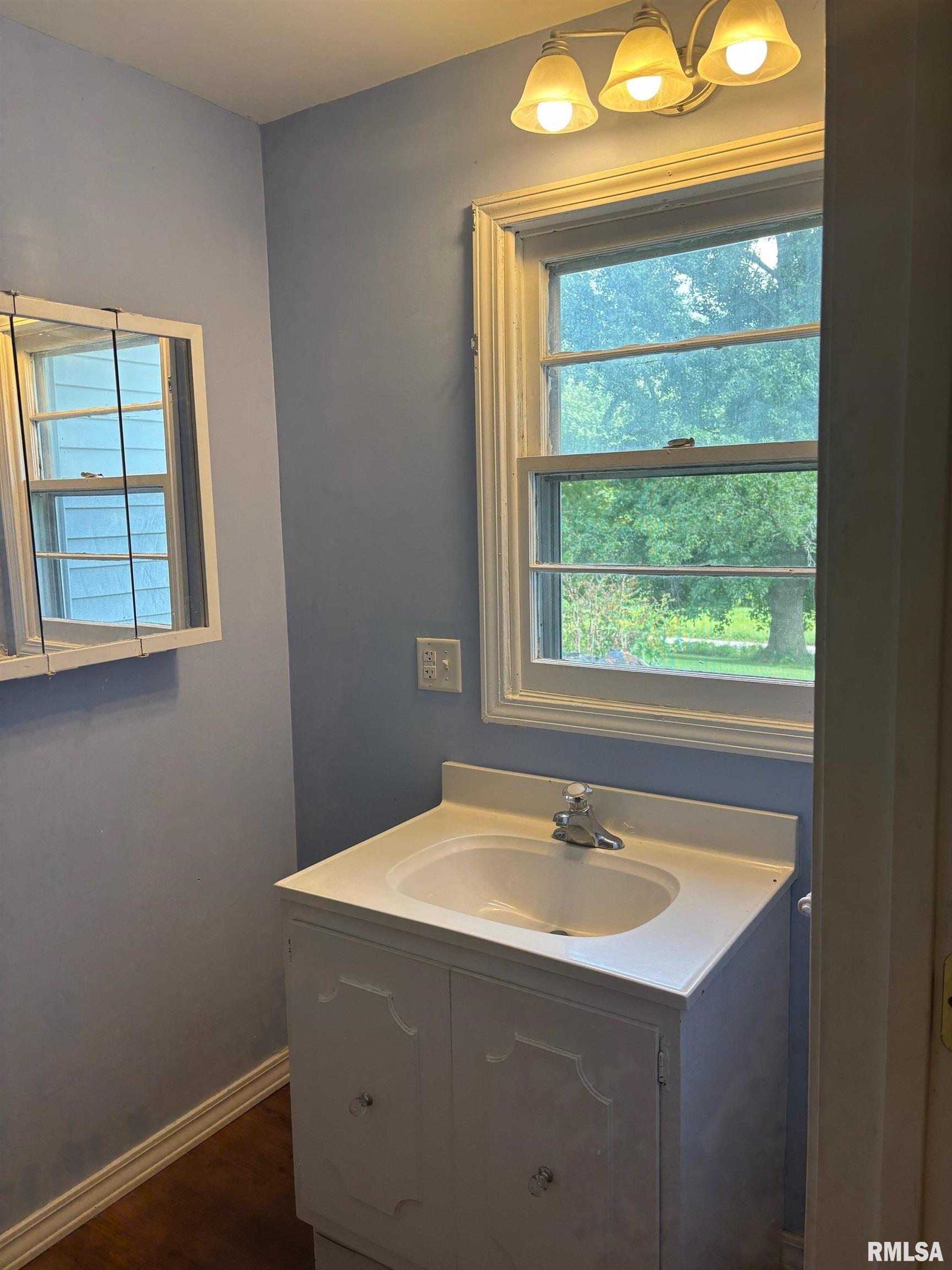 103 Rutledge Street Pawnee, IL 62558 - Photo 21 of 35 Gallery Image 21