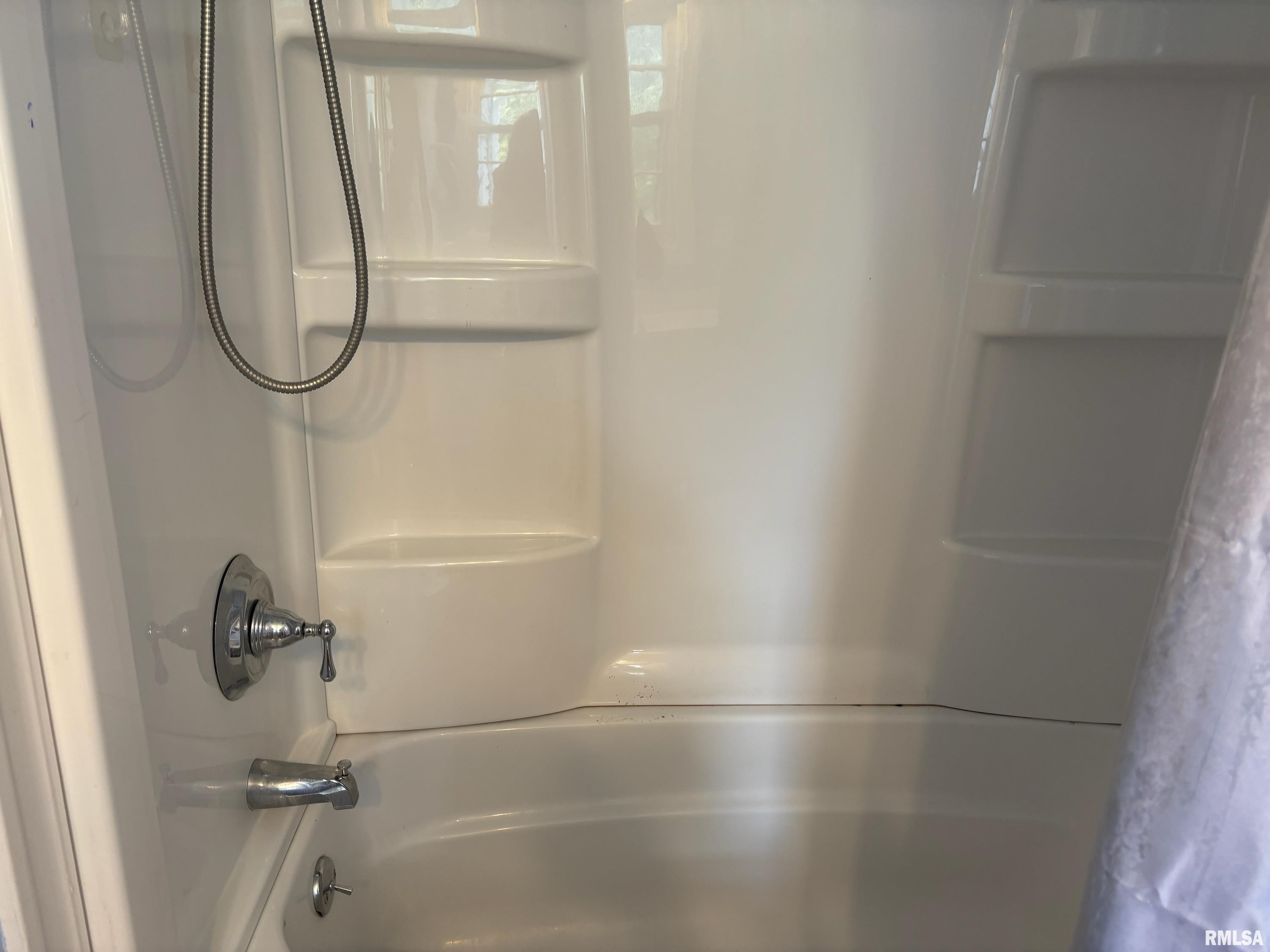 103 Rutledge Street Pawnee, IL 62558 - Photo 23 of 35 Gallery Image 23
