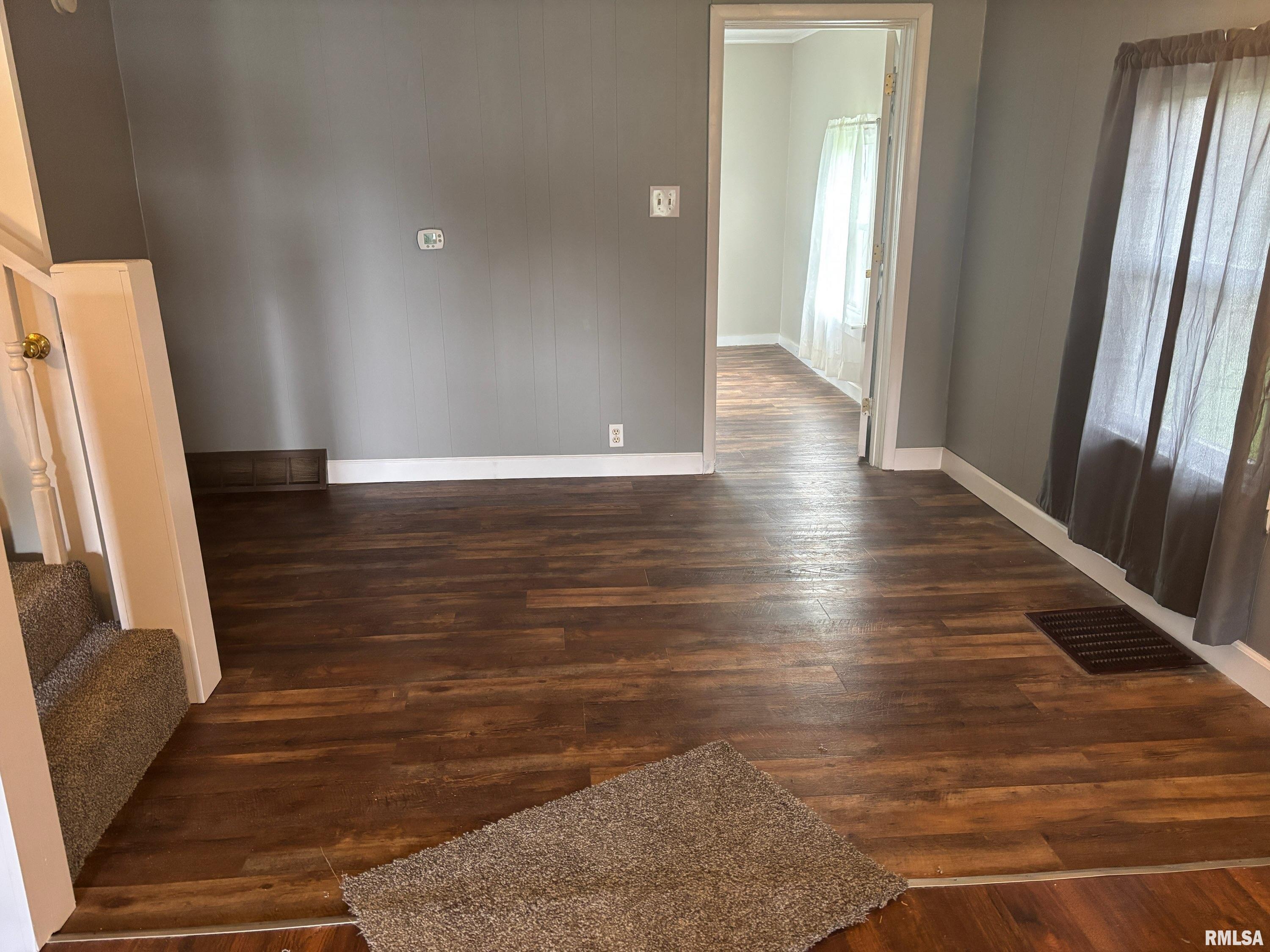 103 Rutledge Street Pawnee, IL 62558 - Photo 9 of 35 Gallery Image 9