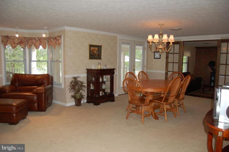 657 Bowling Green Road Front Royal, VA 22630 - Photo 20 of 30 Dining Area