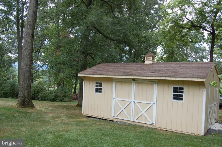 657 Bowling Green Road Front Royal, VA 22630 - Photo 5 of 30 Shed