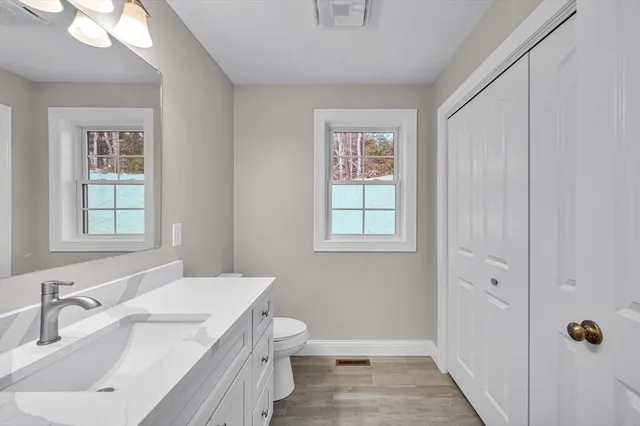 $629,900 | 7 High Blf Road, Belchertown, MA 01007