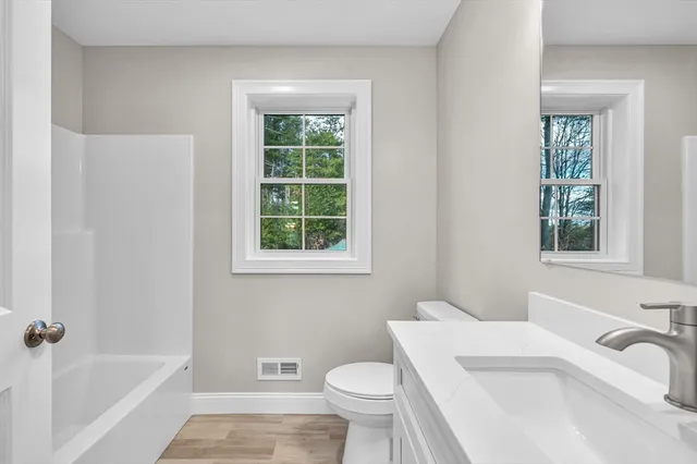 $629,900 | 7 High Blf Road, Belchertown, MA 01007