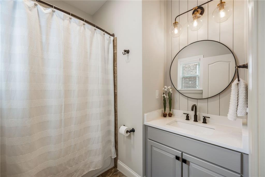 320 Valley Brook Way Atlanta, GA 30342 - Photo 29 of 38