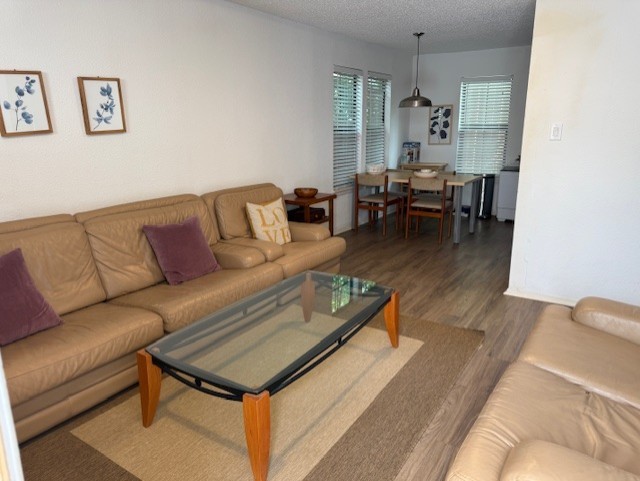 2312 Watts Street Houston, TX 77030 - Photo 27 of 32 Living room area