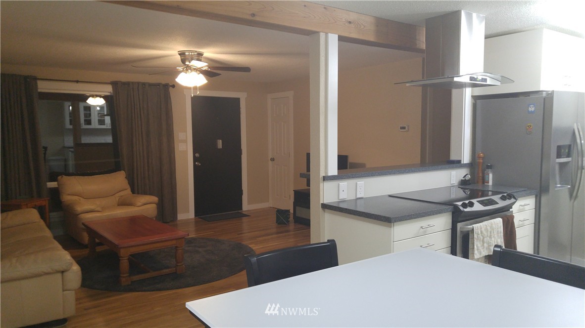 3741 Northeast 10th Street Renton, WA 98056 - Photo 3 of 19