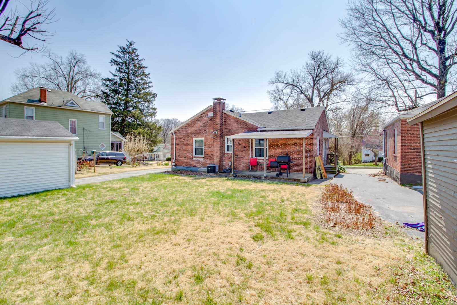 1112 Danforth Street Alton, IL 62002 - Photo 29 of 34 Gallery Image 29