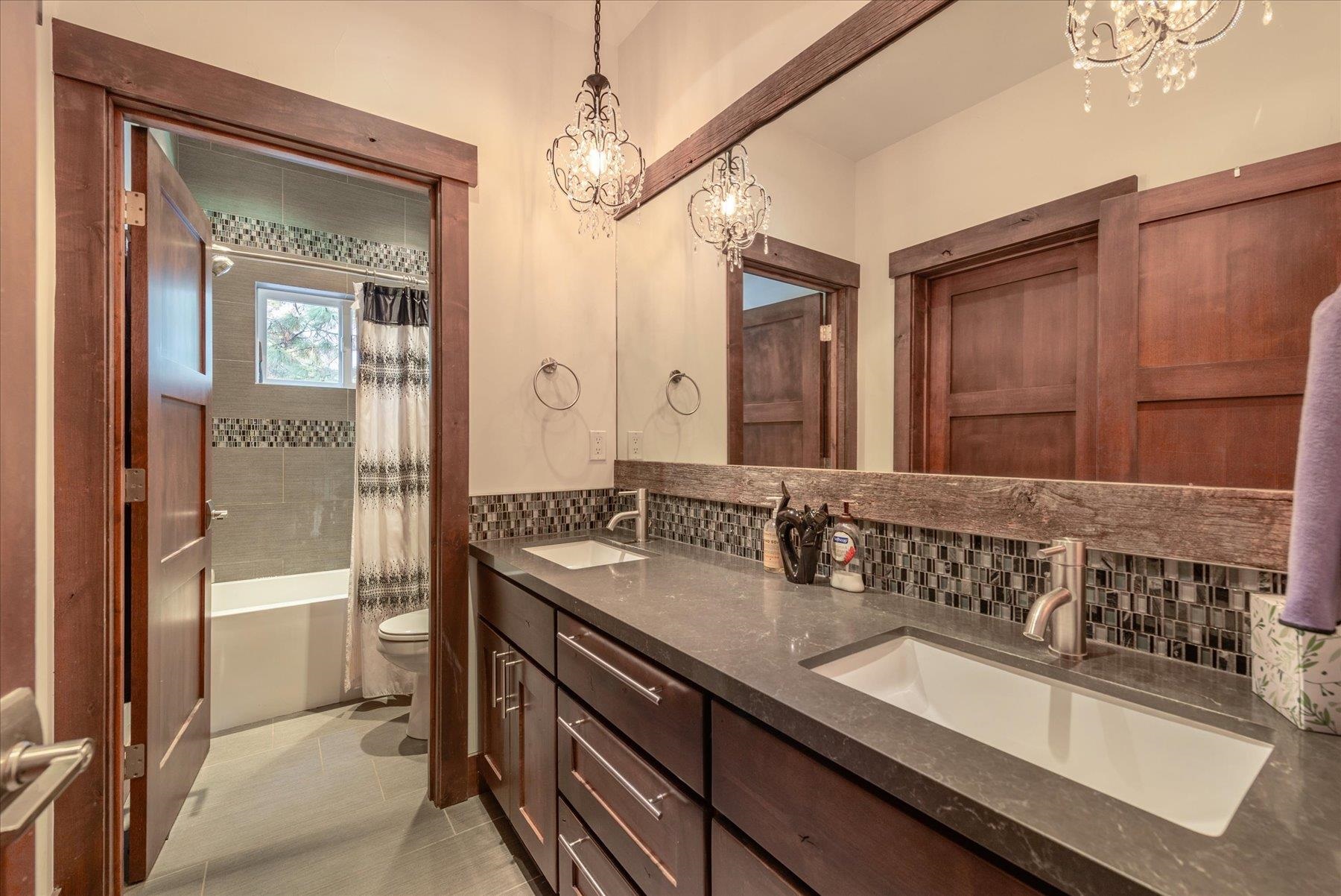 10644 Martis Valley Road Truckee, CA 96161 - Photo 15 of 21 Gallery Image 15