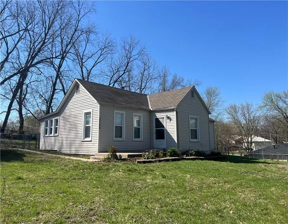 $215,000 | 2704 North 81st Street, Kansas City, KS 66109