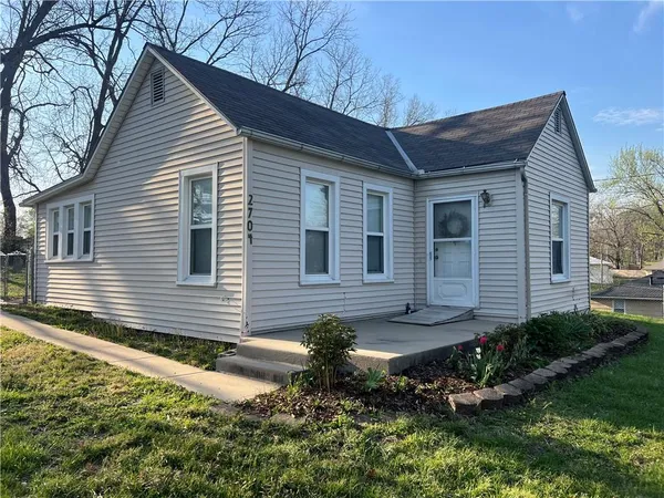 $215,000 | 2704 North 81st Street, Kansas City, KS 66109