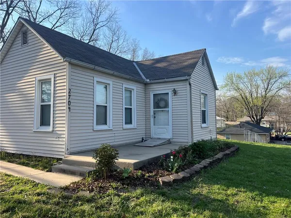 $215,000 | 2704 North 81st Street, Kansas City, KS 66109