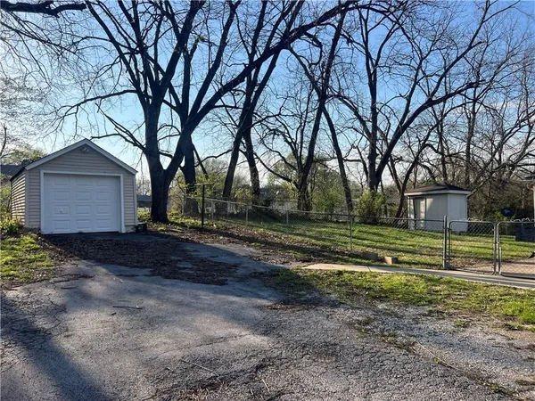$215,000 | 2704 North 81st Street, Kansas City, KS 66109