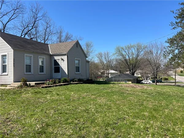 $215,000 | 2704 North 81st Street, Kansas City, KS 66109